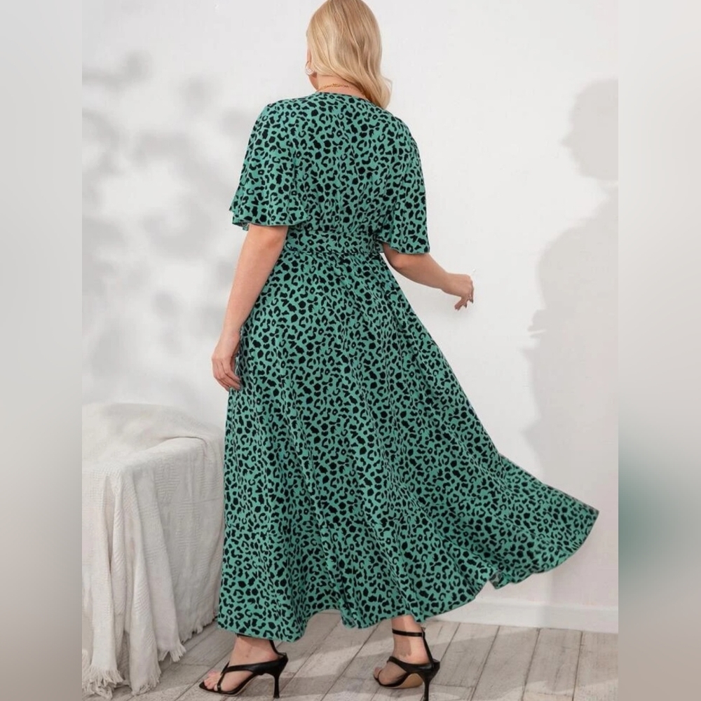 Shein Leopard Dress with Butterfly Sleeves - Picture 4 of 6